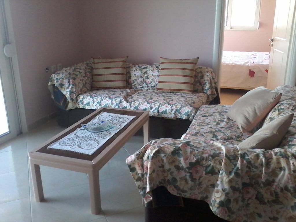 Apartment Adi